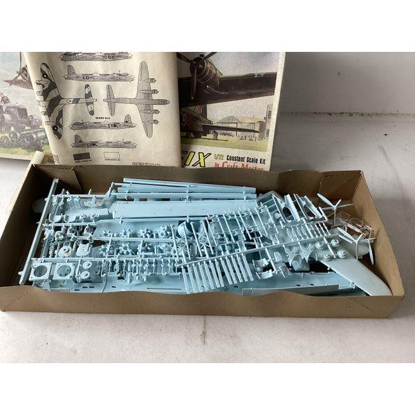 Airfix Short Stirling 1/72 Constant Scale Kit - Vintage Model Kit