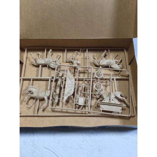 Italeri Gladiators with Quadriga - 1st-2nd Century A.D. - 1:32 Scale Model Kit