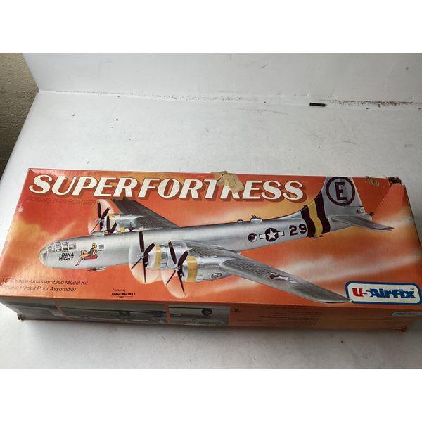 U-Airfix Superfortress Boeing B-29 Bomber - 1/72 Scale Model Kit