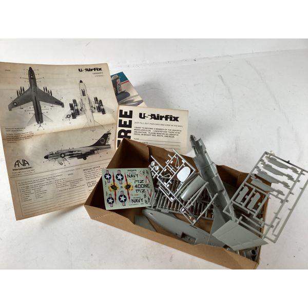 US Airfix Corsair II - 1/72 Scale Unassembled Model Kit