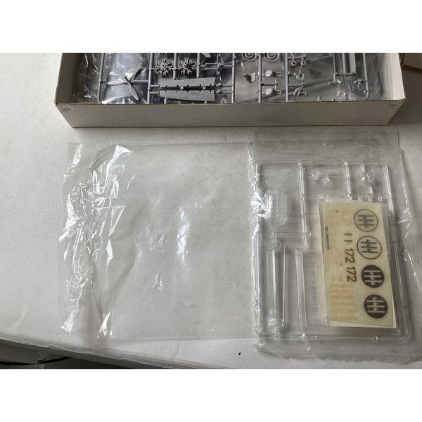 Supermodel C.R.D.A. Cant Z 1007 bis Alcione 1/72 Scale Model Kit