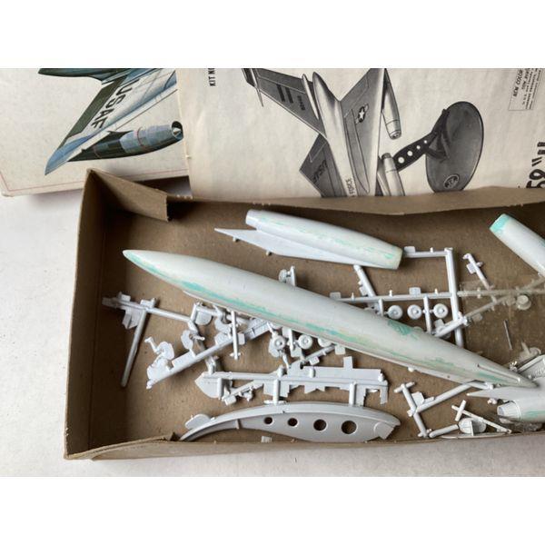 Lindberg B-58 Hustler - Plastic Model Kit