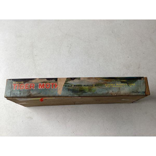 Aurora Tiger Moth - Famous Fighters Series, Model Kit 110-49