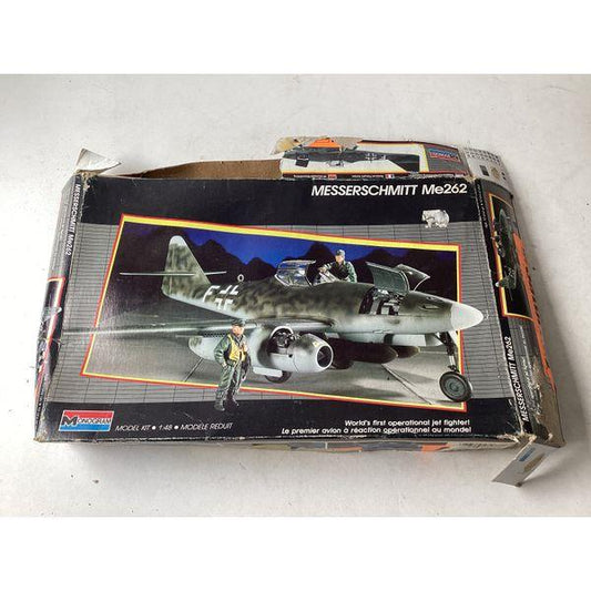 Monogram Messerschmitt Me262, Model Kit, 1:48 Scale, Operational Jet Fighter
