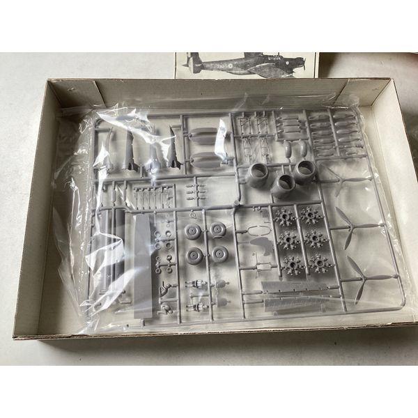 PerMod Cant. Z. 1007 bis Alcione - 1/72 Scale Model Airplane Kit