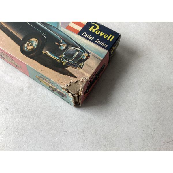 Revell Rover 3-Litre Cadet Series - Vintage Model Kit – The Ripley ...