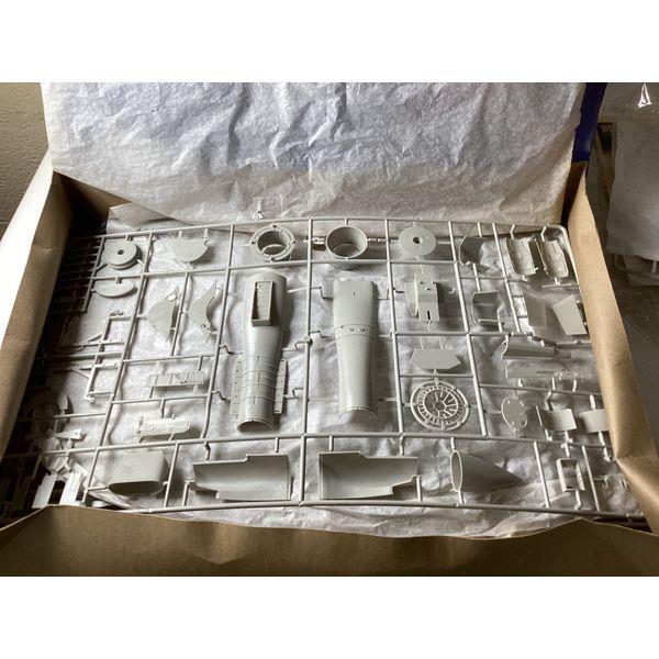 Minicraft General Dynamics F-16A - 1/32 Scale Model Kit - Aircraft, Collectible
