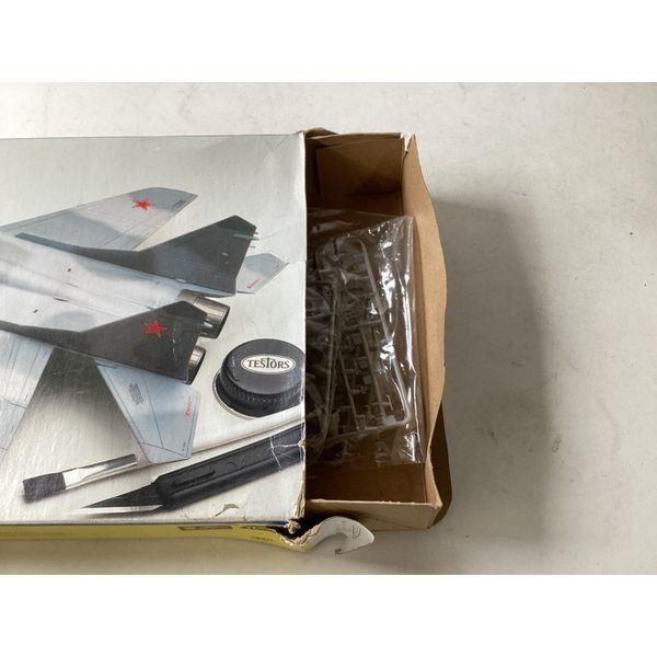 Testors MiG-29 'Fulcrum' - 1/72 Scale Unassembled Kit