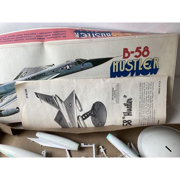 Lindberg B-58 Hustler - Plastic Model Kit