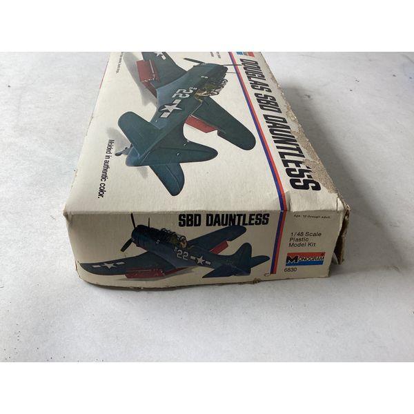 Monogram DOUGLAS SBD DAUNTLESS - 1/48 Scale, Model Kit, Carrier-Based, Navy Plane