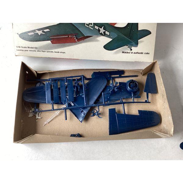 Monogram DOUGLAS SBD DAUNTLESS - 1/48 Scale, Model Kit, Carrier-Based, Navy Plane