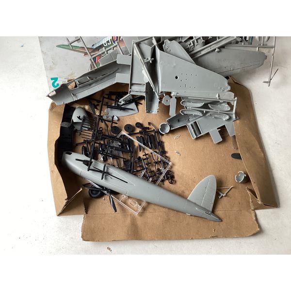 Monogram De Havilland Mosquito 1:48 Scale Model Kit - Skill Level 2