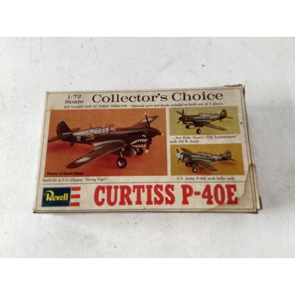 Revell P-40E Warhawk, 1/72 Scale, Collector's Choice - Model Kit