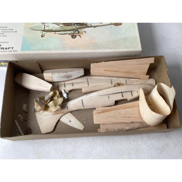 Hasegawa Grumman A-6A Intruder - International 1/72 Scale Model Kit, 68 Precision Parts