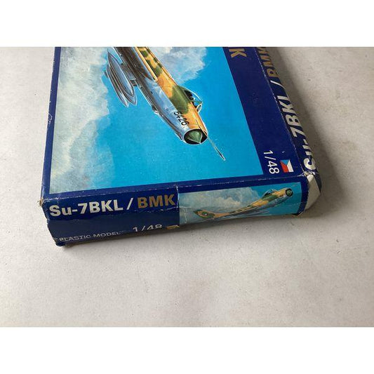 Su-7BKL/BMK - 1/48 Scale Model Kit, Unassembled