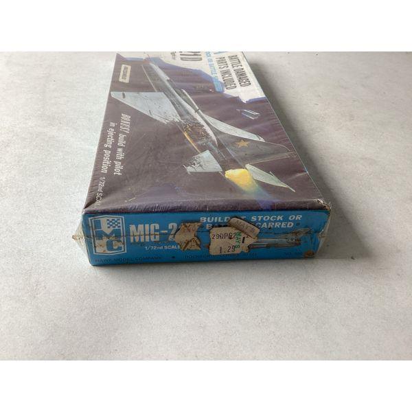 IMC MiG-21D - All Weather Fighter, Battle Damaged Parts, Ejecting Pilot