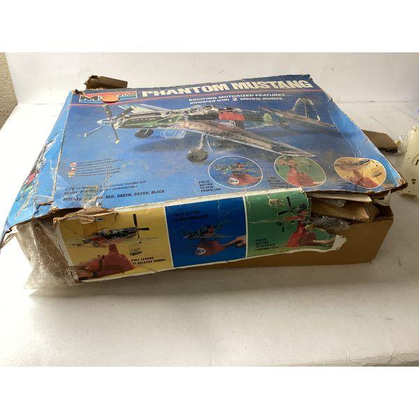 Monogram Phantom Mustang, Motorized Features, 2 Electric Motors