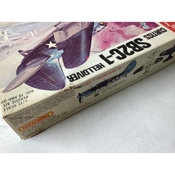 AMT Curtiss SB2C-1 Helldiver - 1/72 Scale Plastic Kit