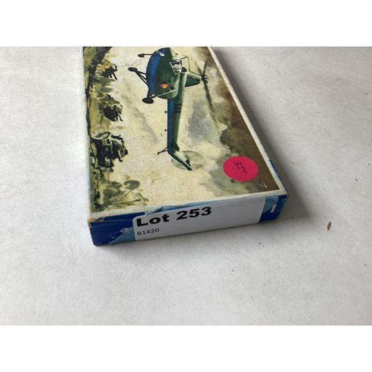 Verplastikats Helicopter MI-1 - Vintage Model Kit - Collectible