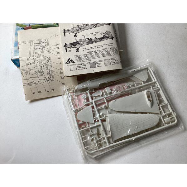 ZTS Plastyk Il-2m3 Historical Ground-Attack Aircraft - 1/72 Scale