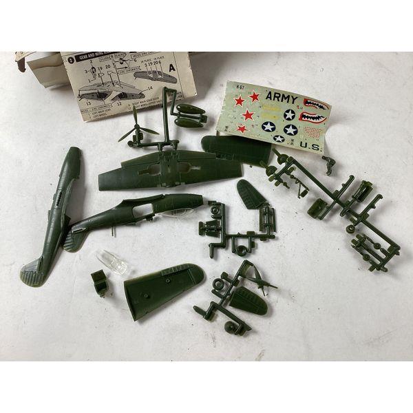 Revell P-39 Airacobra - 1/72 Scale Collector's Choice, Makes One of Three Versions