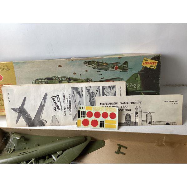 Linderg Line Mitsubishi G4M2 Betty - 1/72 Scale Plastic Model Kit