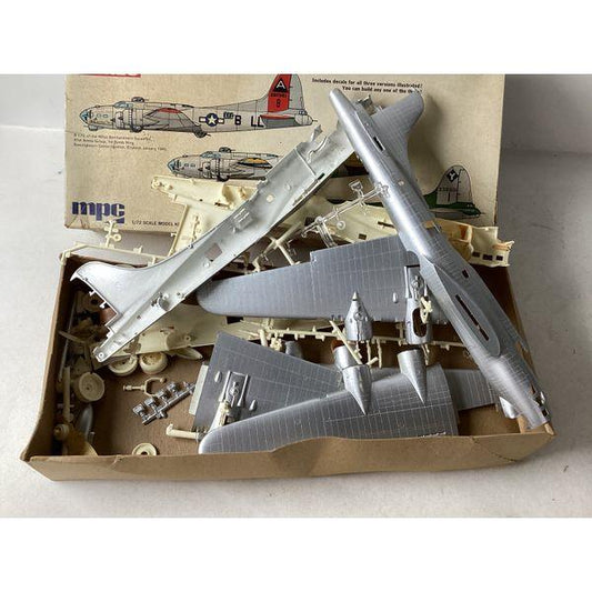 MPC Boeing B-17G - 1/72 Scale Model Kit