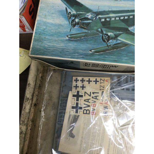 Revell Ju 52/3mW - Ju 52/3m Model Kit, 1:72 Scale