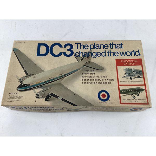 Entex DC3 The plane that changed the world - 1/100 Scale, Precolored, Optional Ski Undercarriage