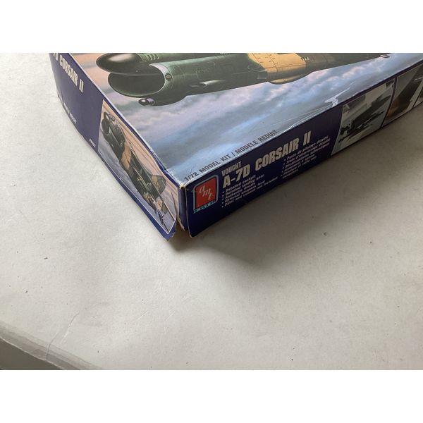 AMT, Vought A-7D Corsair II, 1/72nd Scale