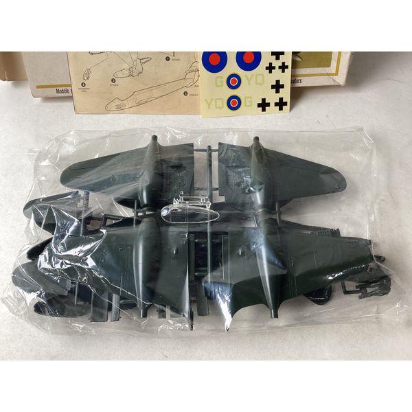 AMT Gloster Meteor Mk. I - 1:48 Scale Model Kit, Includes Pilot and V-1 Buzz Bomb