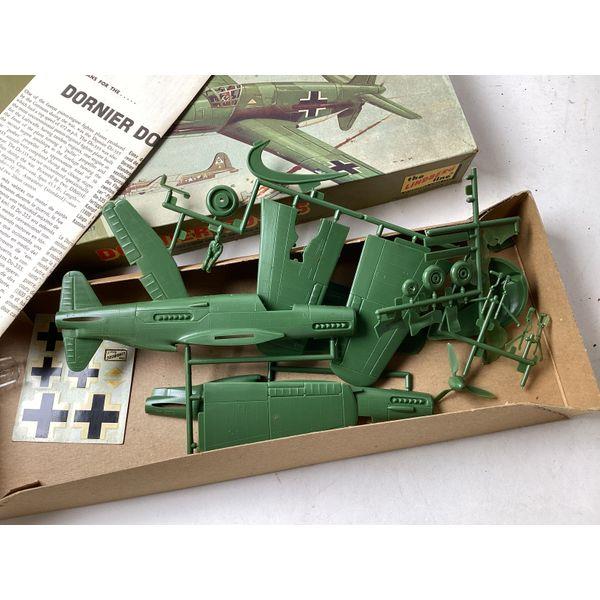 Linderberg Dornier DO-335, World War Two Twin Engine German Airplane, 1/72 Scale Plastic Construction Kit