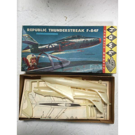 Hawk Republic Thunderstreak F-84F - Vintage Plastic Model Kit
