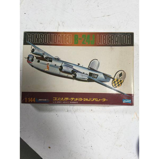 Consolidated B-24J Liberator - 1/144 Scale Model Kit