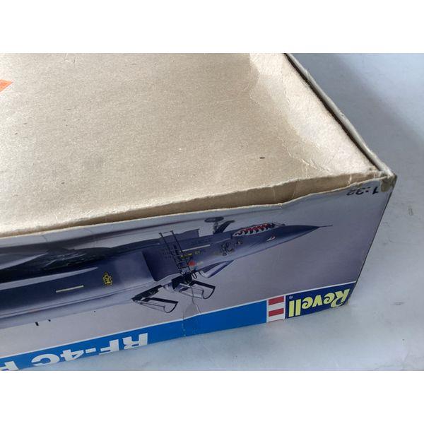 Revell RF-4C Phantom - Skill Level 3