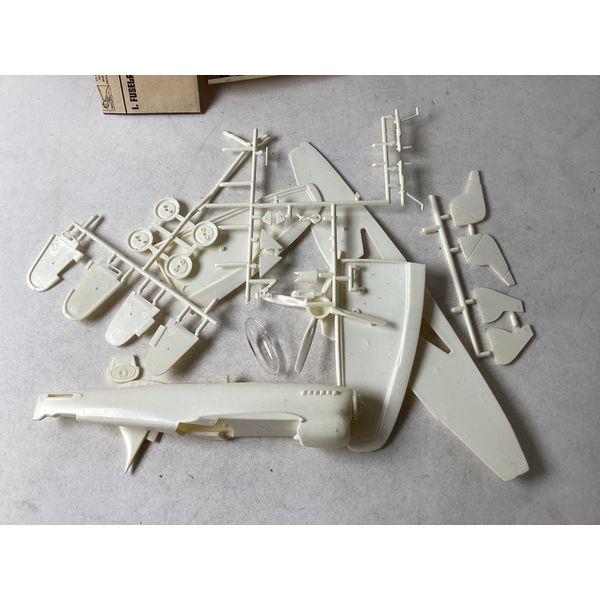 AMT Hawker Tempest Mk.V - 1/48 Scale - WWII Buzz Bomb Killer, Pilot Figure