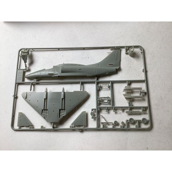 Italeri A4-M Skyhawk, 1:72 Scale, Model Kit