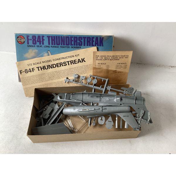 Airfix F-84F Thunderstreak - 1/72 Model Kit, Series 3