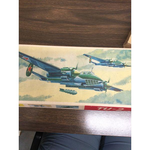 TU-2 Model Kit, Soviet Bomber