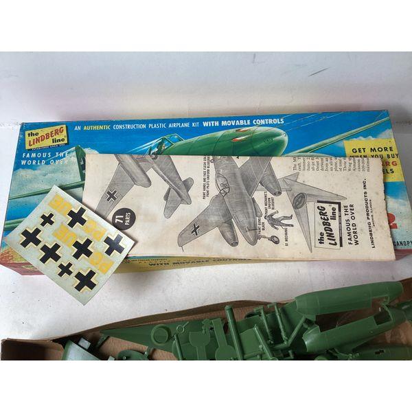 Lindberg Line Heinkel He 162 A-2 Salamander - 71 Parts, Movable Controls, Vintage Model Kit
