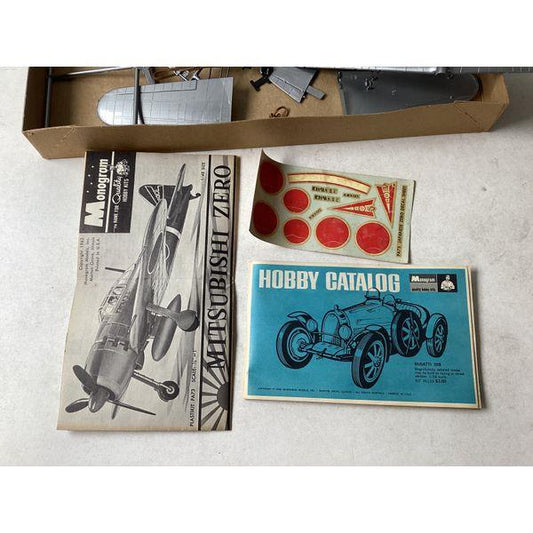 Monogram Mitsubishi Zero A6M5, 1/4 Inch Scale, Vintage Model Kit