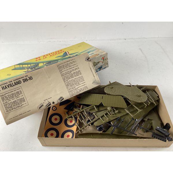 Aurora De Haviland DH-10 Bomber, Scale Model Kit, All Plastic Assembly